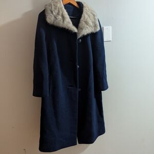 Vintage women's wool Coat size Medium